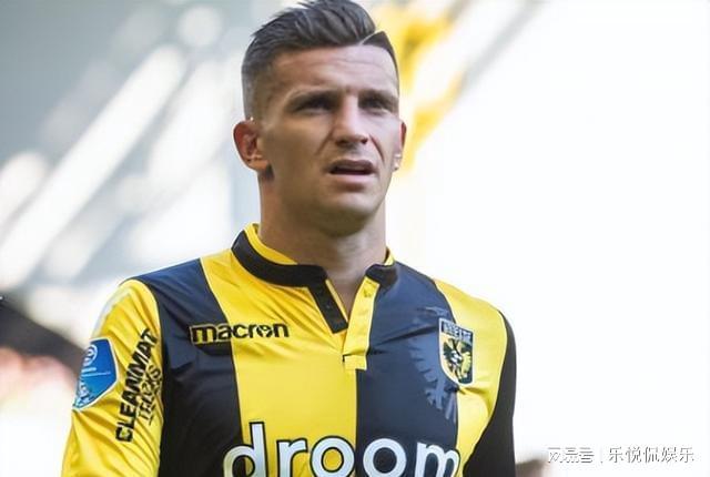 的坚定承诺 的坚定承诺