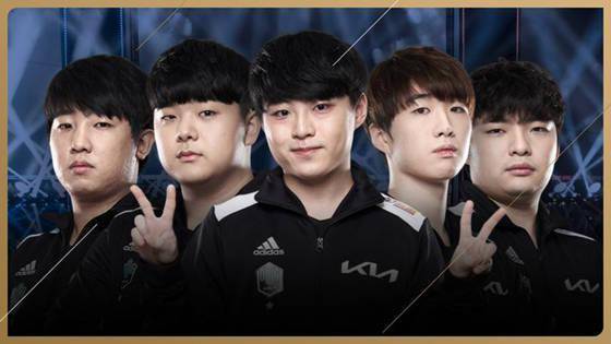 杜兰特祝贺哈登常规赛得分跻身历史前十：传奇（杜兰特向哈登致贺：常规赛得分跻身历史前十，传奇）